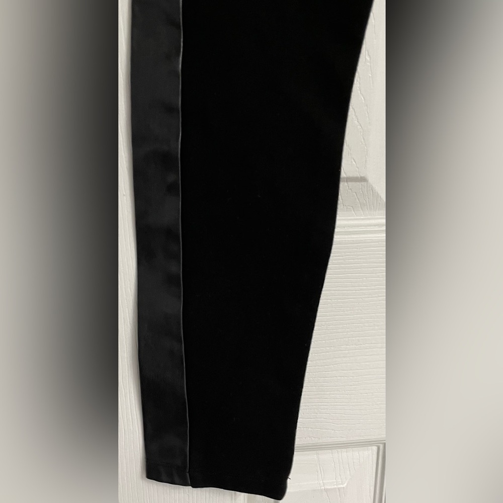 Bebe Bikercore Jet Black Leggings With Faux Leather Paneling - Picture 6 of 9